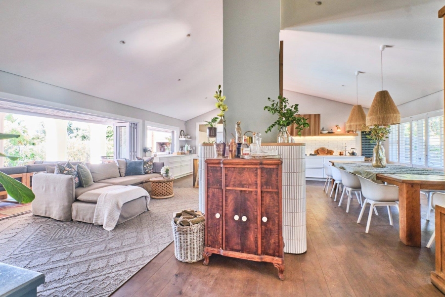 5 Bedroom Property for Sale in Flamingo Vlei Western Cape